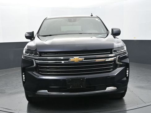 Used 2024 Chevrolet Suburban LT image 8
