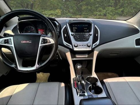 Used 2017 GMC Terrain SLT w/ Open Road Package AWD/4WD image 7