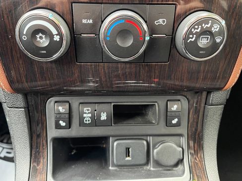 Used 2016 Chevrolet Traverse LT image 24