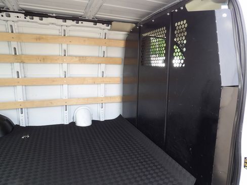 Used 2024 Chevrolet Express 2500 w/ Driver Convenience Package image 28