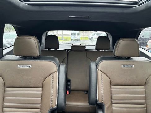 New 2026 GMC Acadia Denali Ultimate w/ LPO, Floor Liner Package AWD/4WD image 44