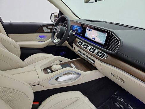 New 2026 Mercedes-Benz GLE 53 AMG 4MATIC image 13