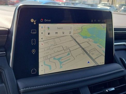 Used 2024 GMC Yukon SLT w/ SLT Premium Package image 31