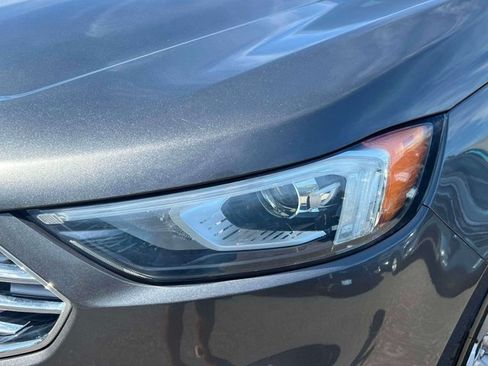 Used 2019 Ford Edge SEL w/ Equipment Group 201A AWD/4WD image 12