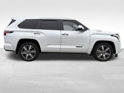 Used 2025 Toyota Sequoia Capstone image 3