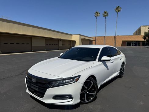 Used 2020 Honda Accord Sport image 3