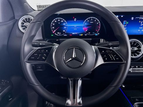 Certified 2025 Mercedes-Benz GLA 250 image 18