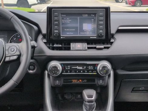 Used 2022 Toyota RAV4 XLE Premium FWD image 18