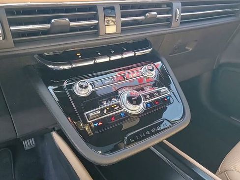 Used 2022 Lincoln Corsair Reserve w/ Equipment Group 201A image 23