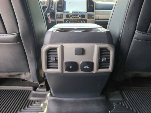 Used 2022 Ford F250 Lariat w/ Lariat Value Package AWD/4WD image 34