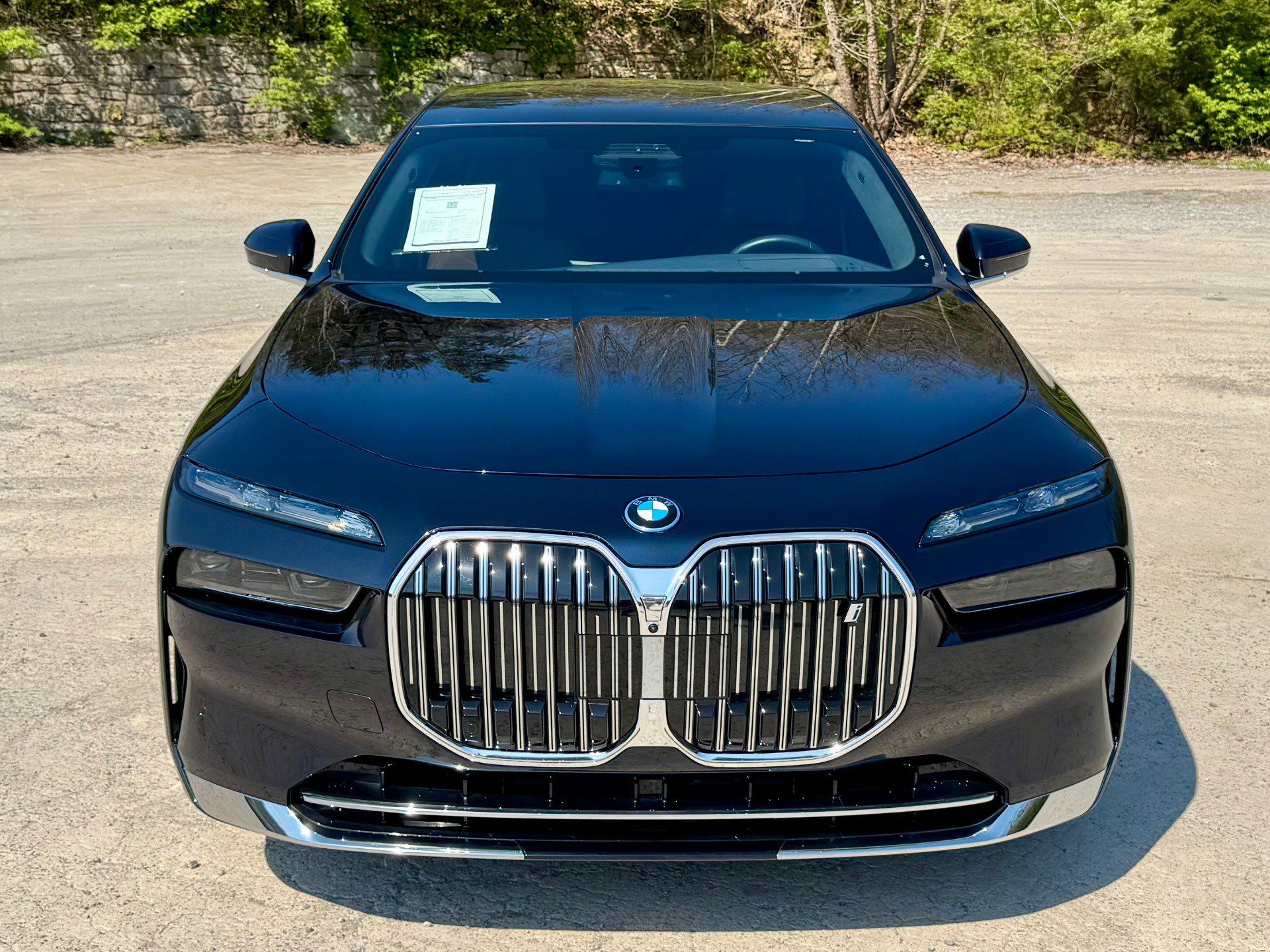 Used 2025 BMW i7 eDrive50 w/ Executive Package RWD image 7
