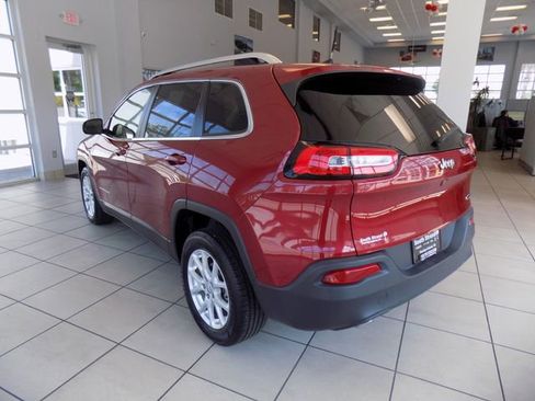 Certified 2017 Jeep Cherokee Latitude image 5