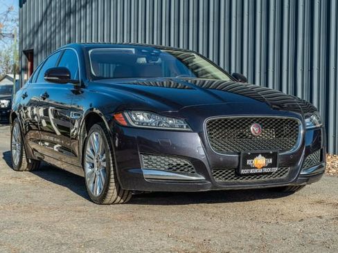 Used 2016 Jaguar XF Premium image 8