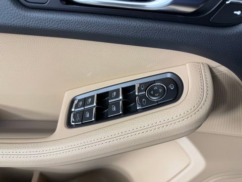 New 2026 Porsche Macan AWD/4WD image 22