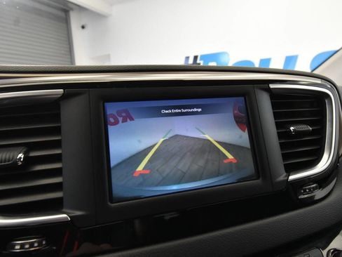 Used 2023 Chrysler Voyager LX FWD image 27