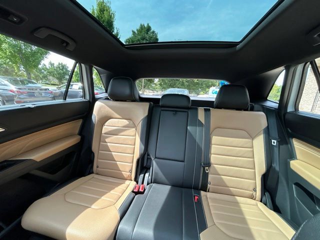 Used 2021 Volkswagen Atlas Cross Sport SEL Premium R-Line AWD/4WD image 29
