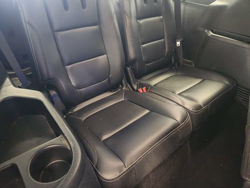 Used 2019 Ford Explorer Limited w/ Class III Trailer Tow Package FWD image 34