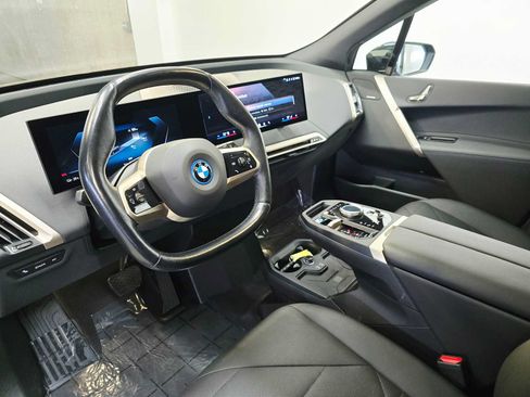 Used 2024 BMW iX xDrive50 w/ Sport Package AWD/4WD image 2