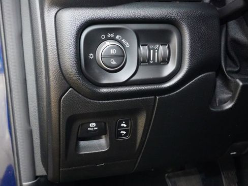 Used 2020 RAM 1500 Laramie w/ Sport Appearance Package AWD/4WD image 28