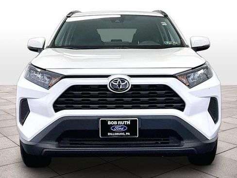 Used 2021 Toyota RAV4 LE AWD/4WD image 3