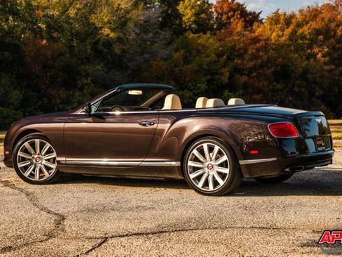 Used 2015 Bentley Continental GT image 3