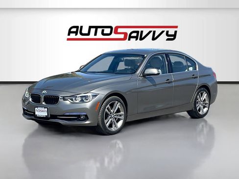 Used 2018 BMW 330i Sedan RWD image 3