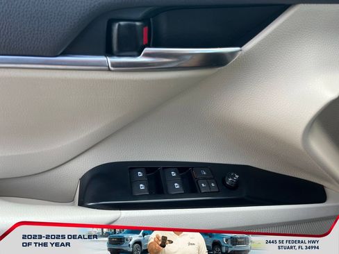 Used 2020 Toyota Camry LE FWD image 16