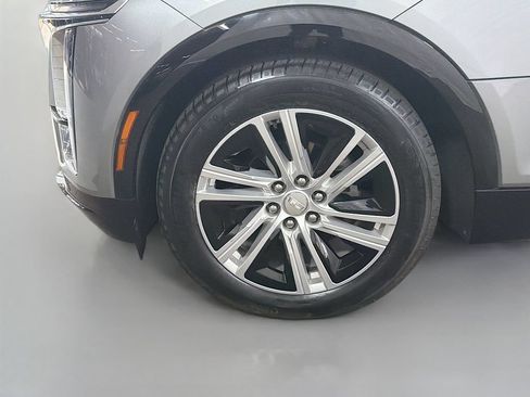 Used 2024 Cadillac Lyriq Tech AWD/4WD image 34