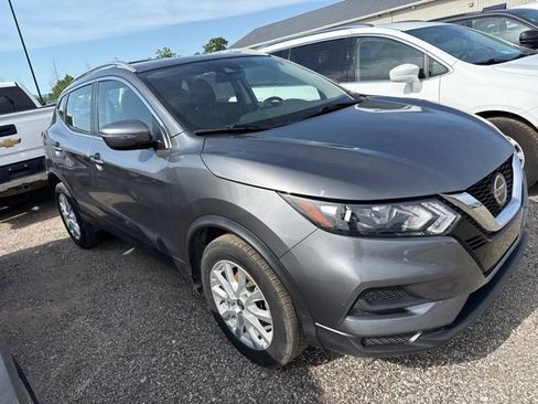 Used 2020 Nissan Rogue Sport SV FWD image 4