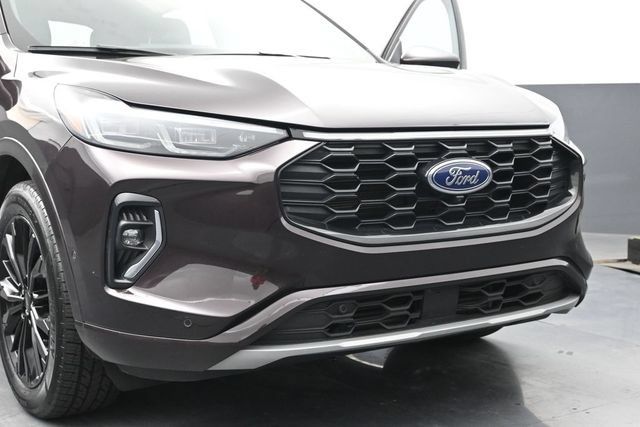 Certified 2023 Ford Escape ST-Line Elite w/ Premium Technology Package AWD/4WD image 37