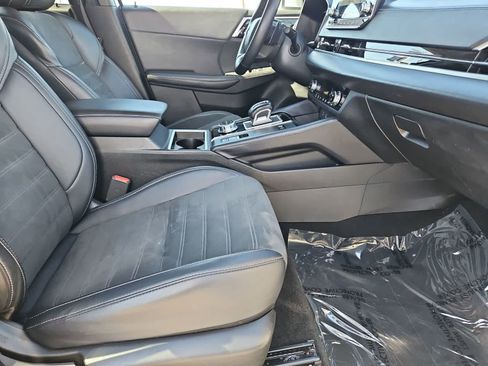 Used 2023 Mitsubishi Outlander SE image 23