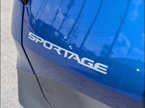 Certified 2024 Kia Sportage EX FWD image 18