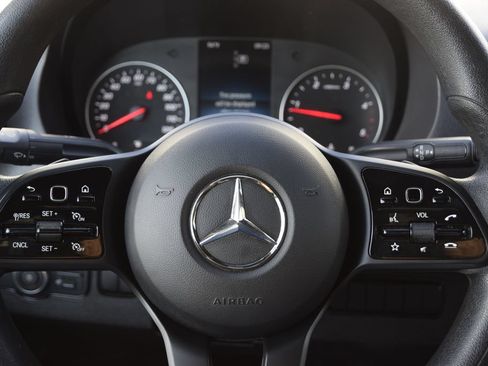Used 2024 Mercedes-Benz Sprinter 2500 w/ Acoustic Package image 15