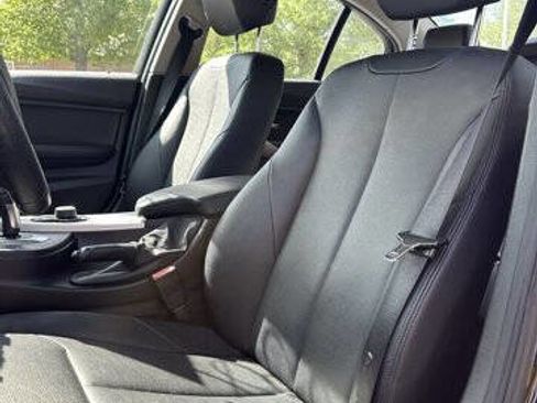 Used 2017 BMW 320i 320i 4dr Sedan image 13