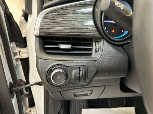 Used 2017 Buick Envision Essence image 22