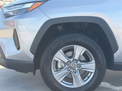 Used 2025 Toyota RAV4 XLE image 5