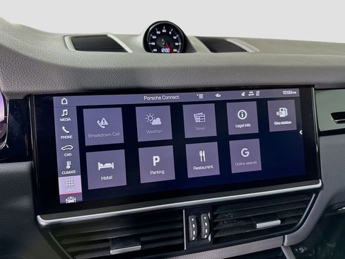 Used 2021 Porsche Cayenne Coupe image 15