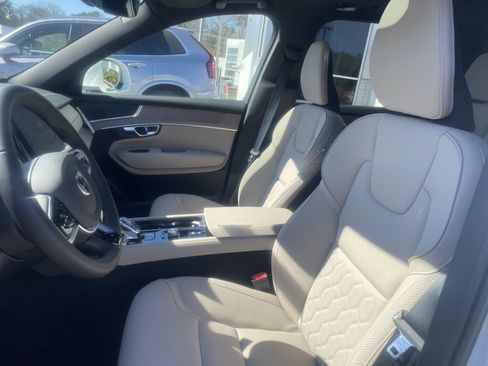 New 2026 Volvo XC90 B5 Core image 15
