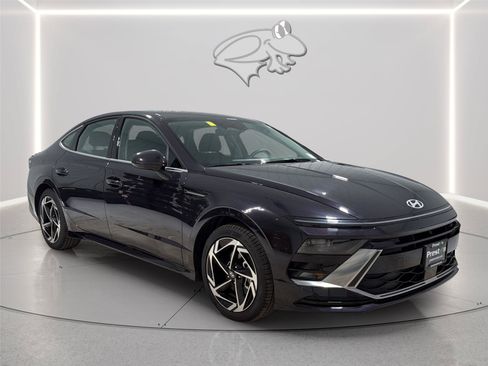 Used 2026 Hyundai Sonata SEL FWD image 8