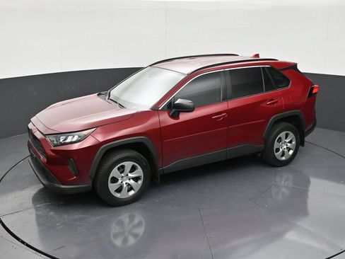 Used 2021 Toyota RAV4 LE AWD/4WD image 12