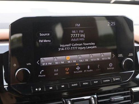 Used 2024 Nissan Pathfinder Platinum AWD/4WD image 19