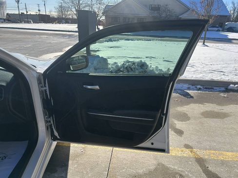 Used 2018 Dodge Charger SRT w/ Technology Group image 34