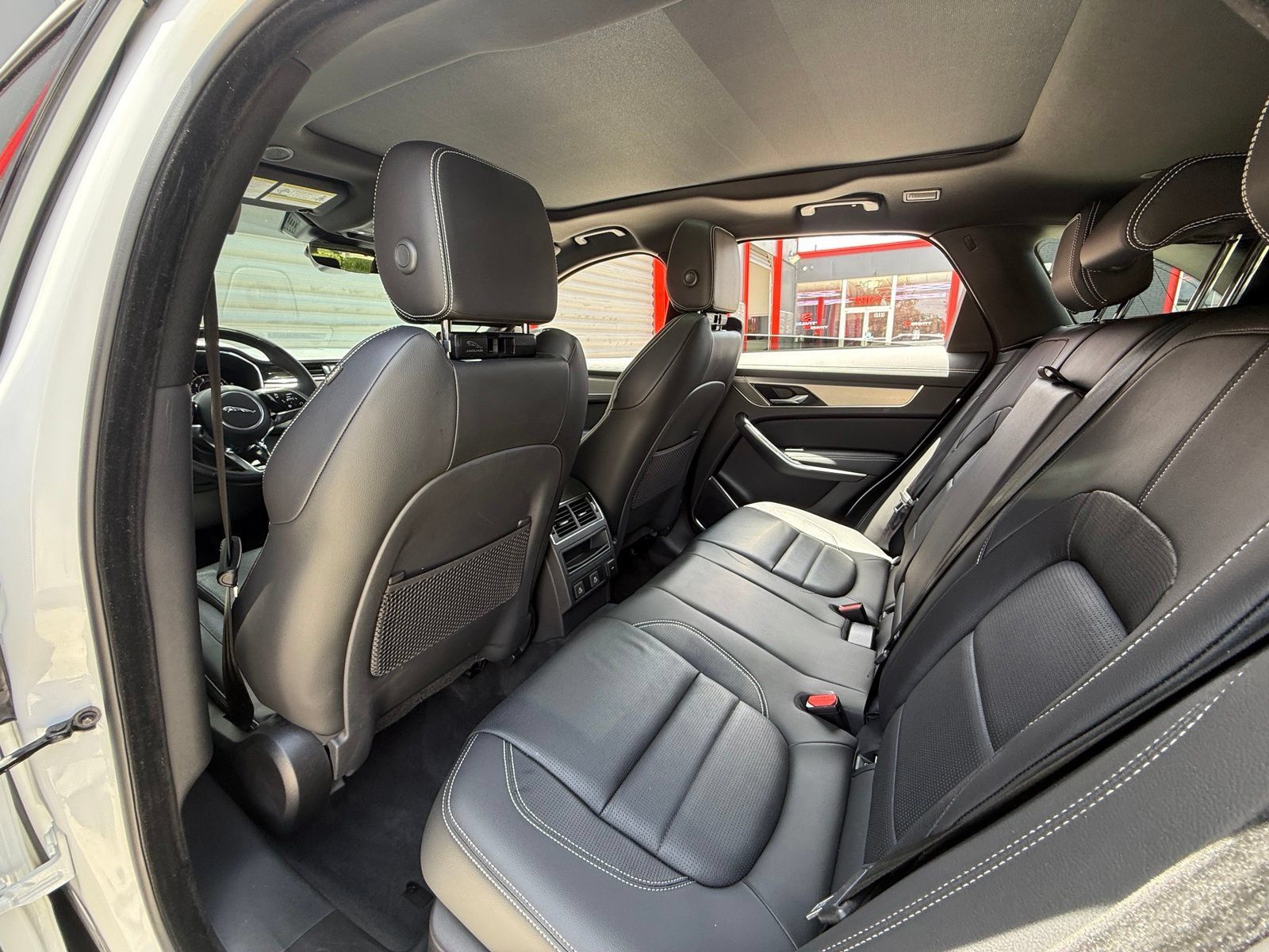 Used 2025 Jaguar F-PACE R-Dynamic S AWD/4WD image 18