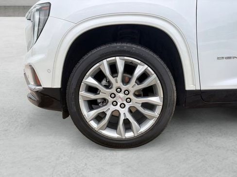 Certified 2024 GMC Acadia Denali w/ Super Cruise Package FWD image 24