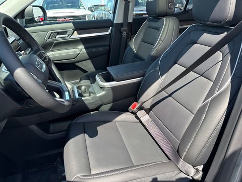 New 2026 GMC Terrain Denali AWD/4WD image 17