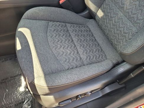 Used 2024 Chevrolet Equinox LT FWD image 11