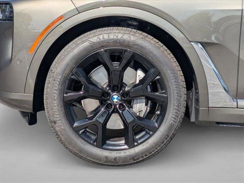 Used 2026 BMW X7 xDrive40i AWD/4WD image 22