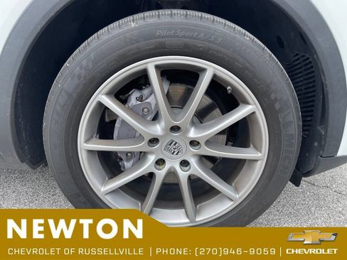 Used 2019 Porsche Cayenne AWD/4WD image 41