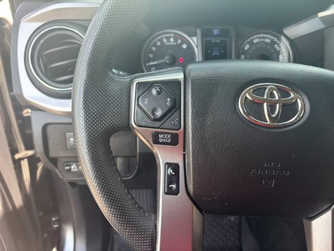Used 2023 Toyota Tacoma SR5 RWD image 13