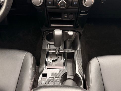 Used 2021 Toyota 4Runner Venture w/ Moonroof Package image 32